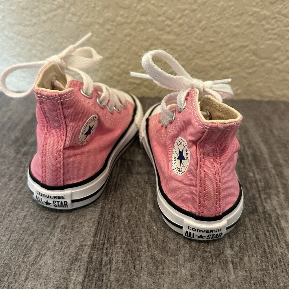 Converse good preowned